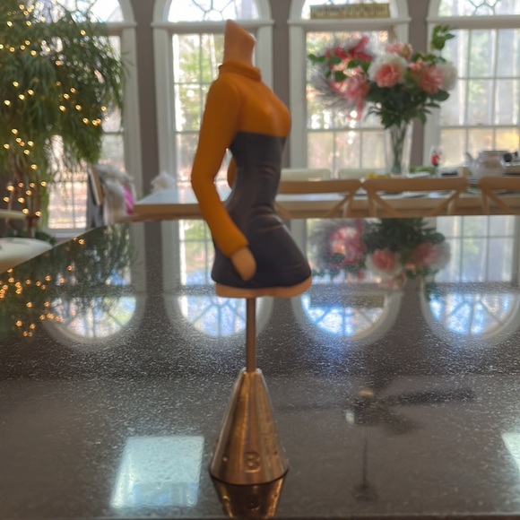 The Latest Thing "High Impact" Fashion MANNEQUIN SCULPTURE Figurine - Picture 4 of 8